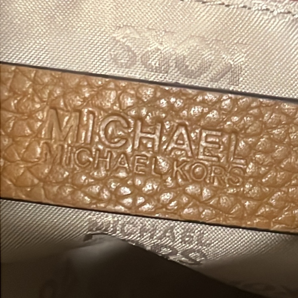 Michael Michael kors leather EUC Whip Stitching Tassel Gold hardware - Picture 17 of 17